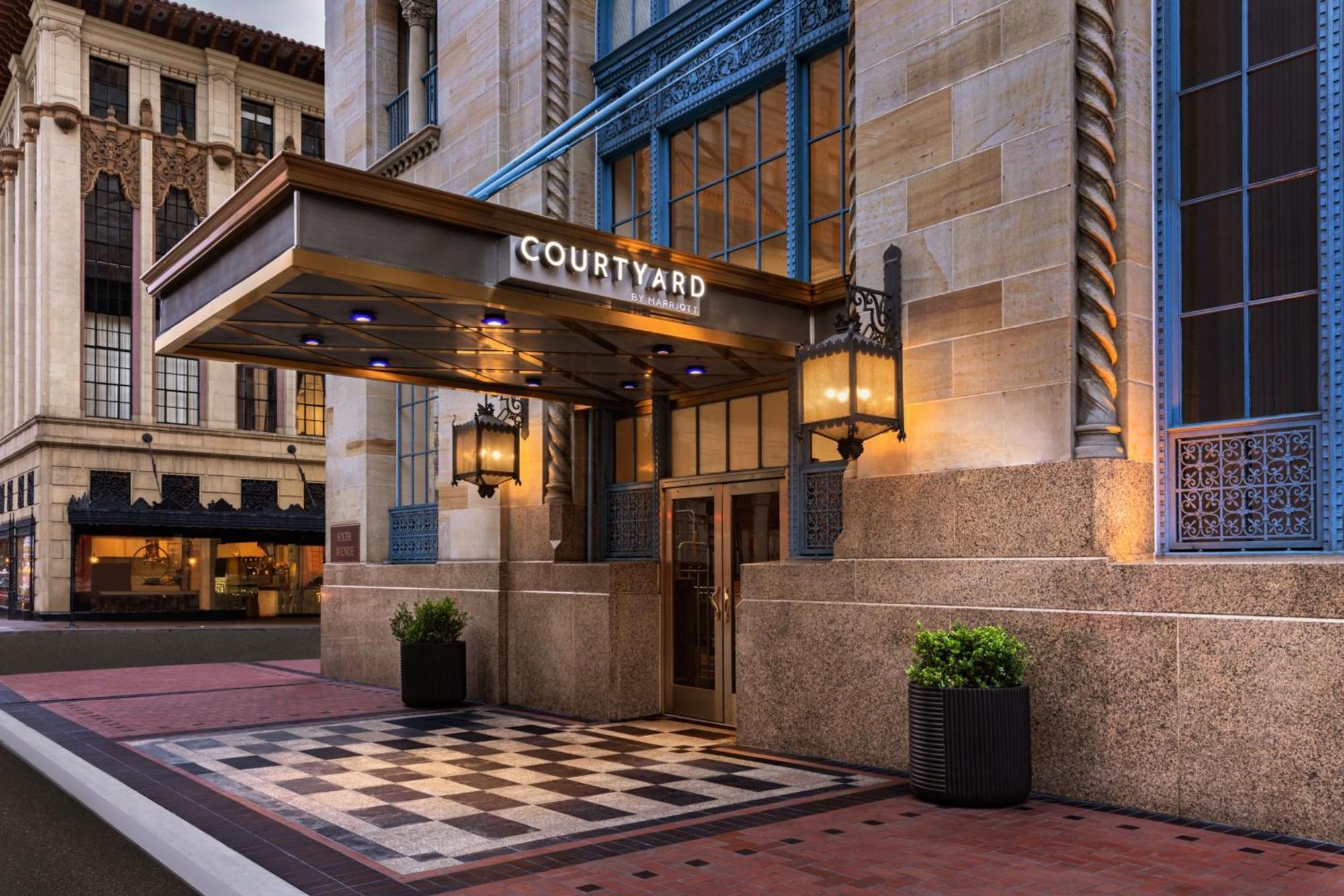 Courtyard By Marriott San Diego Downtown Exterior foto